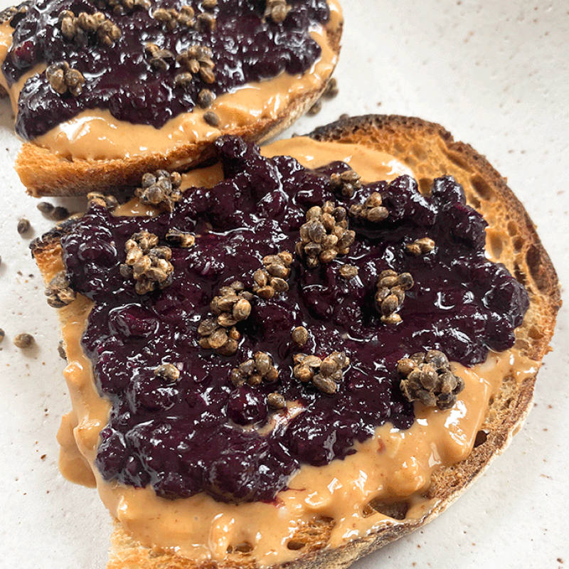 blueberry hemp jam | GIRLS WHO EAT