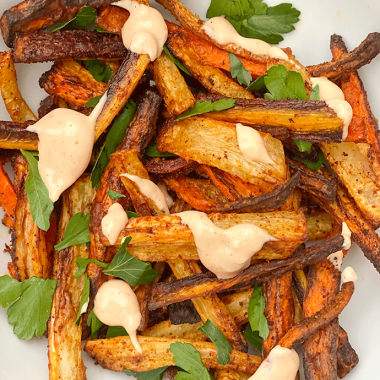 air fryer carrot fries | GIRLS WHO EAT