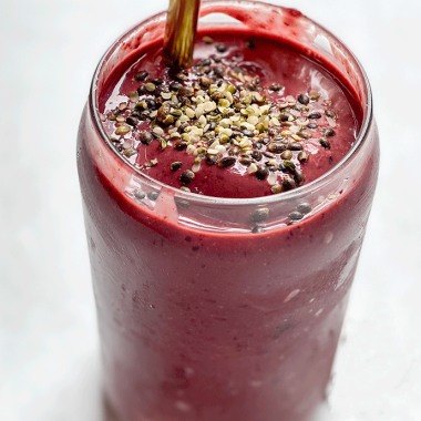 cherry chocolate smoothie | GIRLS WHO EAT