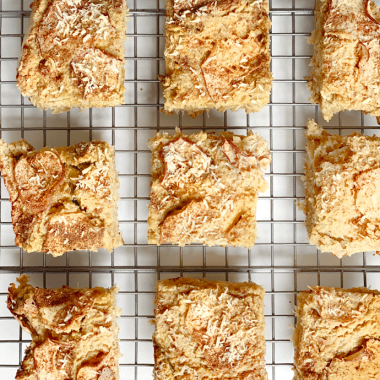 cinnamon apple cake | GIRLS WHO EAT