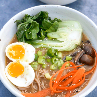Easy Vegetarian Ramen | GIRLS WHO EAT