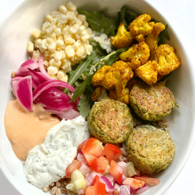 falafel grain bowl | GIRLS WHO EAT