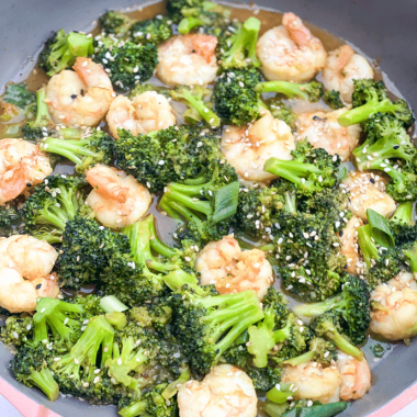 garlic sesame shrimp broccoli | GIRLS WHO EAT