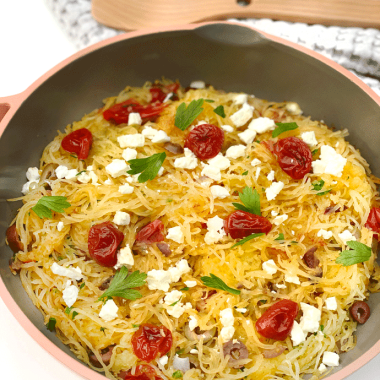 greek spaghetti squash | GIRLS WHO EAT