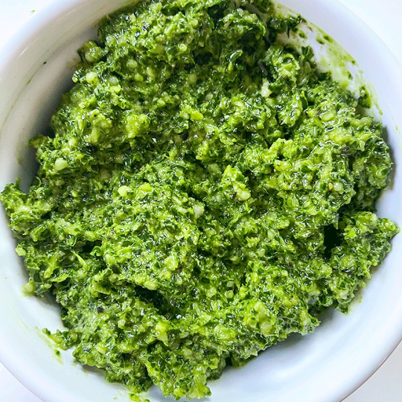 kale hemp pesto | GIRLS WHO EAT
