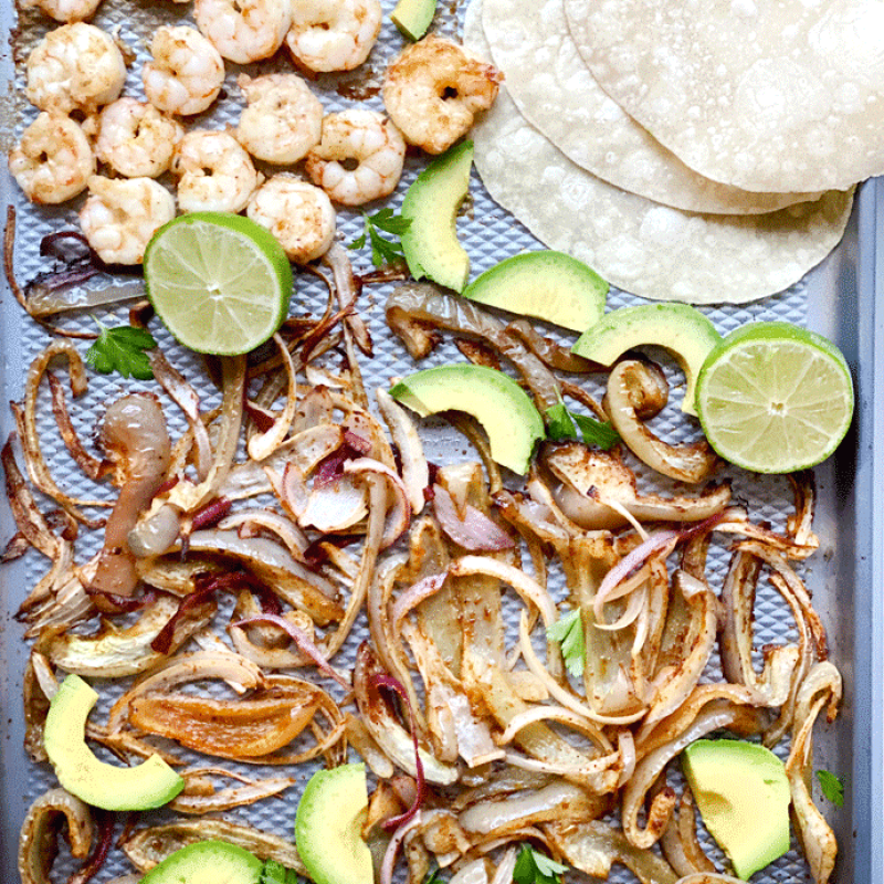 one pan shrimp fajita | GIRLS WHO EAT