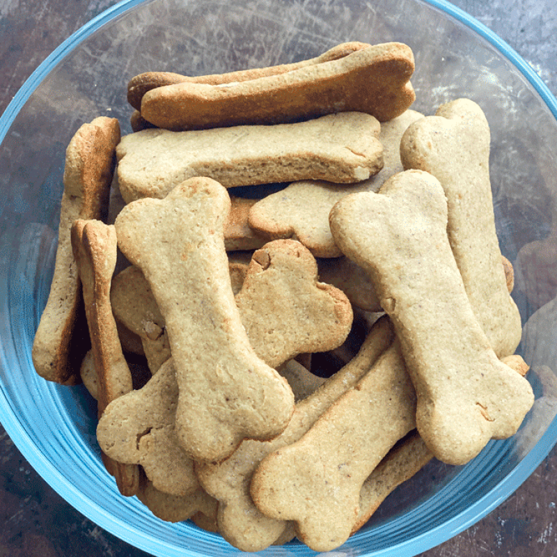 peanut butter banana dog treats | GIRLS WHO EAT
