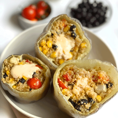 Stuffed Peppers | GIRLS WHO EAT