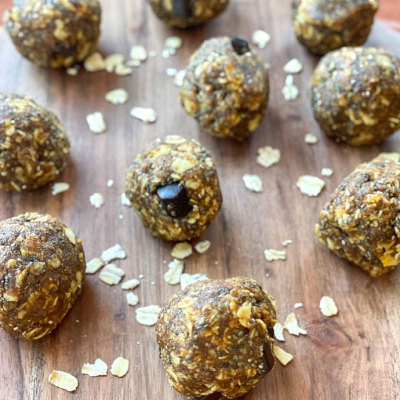 pumpkin spice energy balls | GIRLS WHO EAT