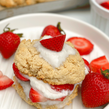 strawberry shortcake | GIRLS WHO EAT