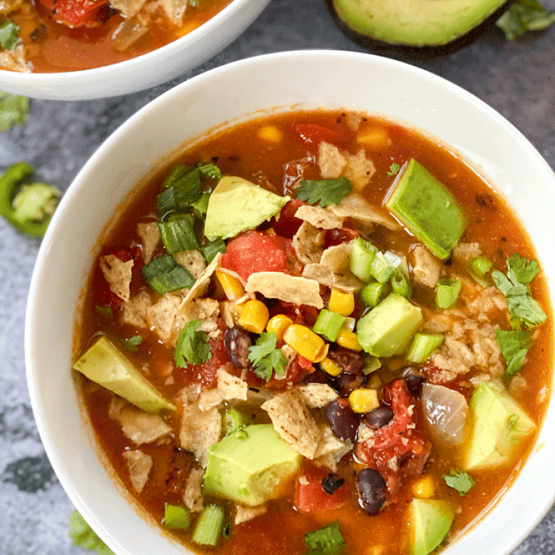 vegan tortilla soup | GIRLS WHO EAT