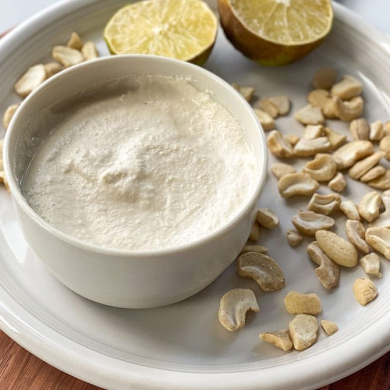 vegan sour cream | GIRLS WHO EAT