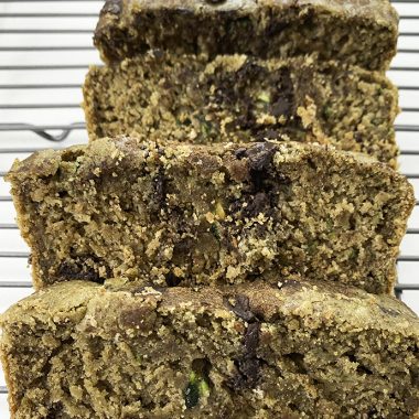 zucchini oat bread | GIRLS WHO EAT